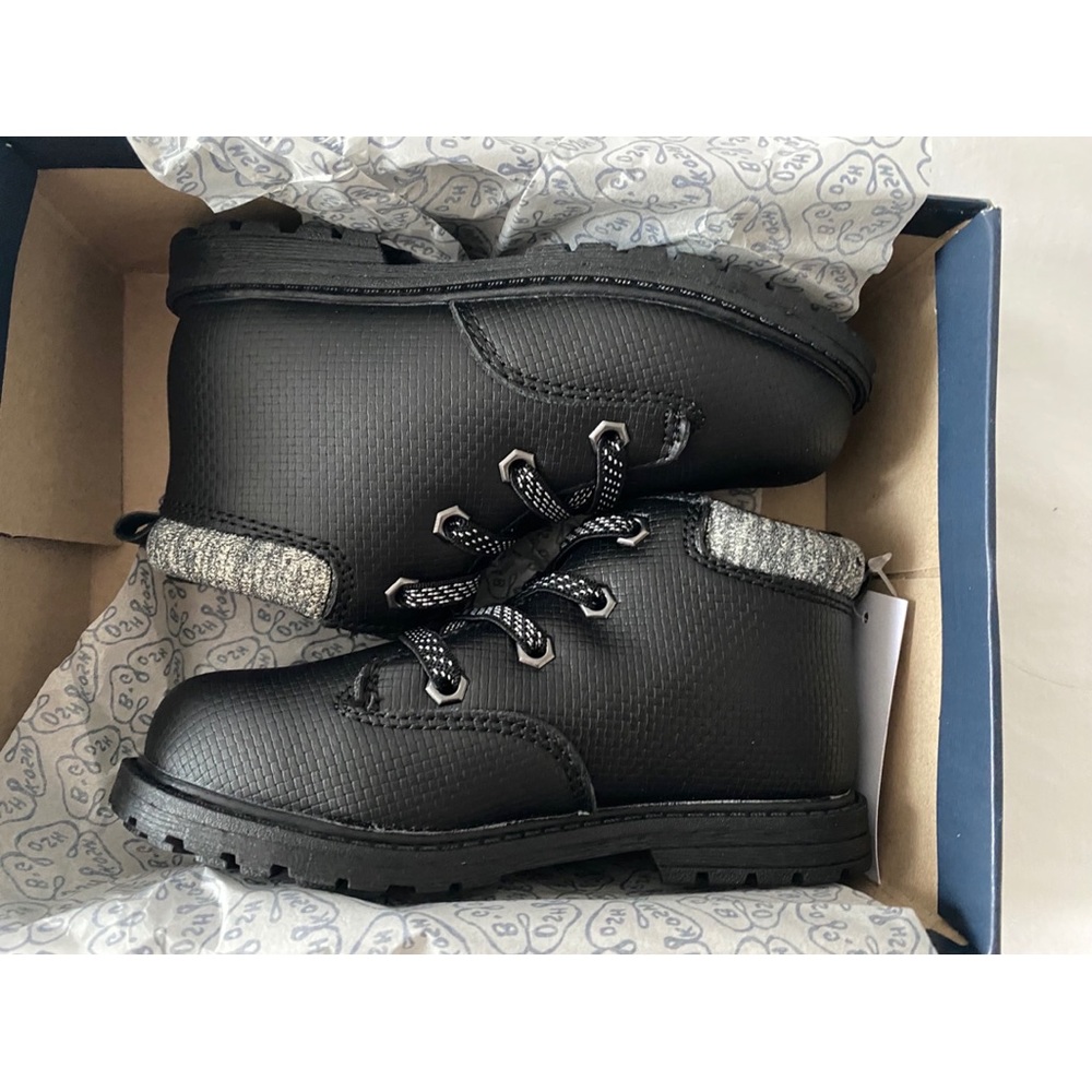 OSHKOSH BGOSH Kids' Tug-and-Go Ramon Boot | Size 10 | Toddler-Boy